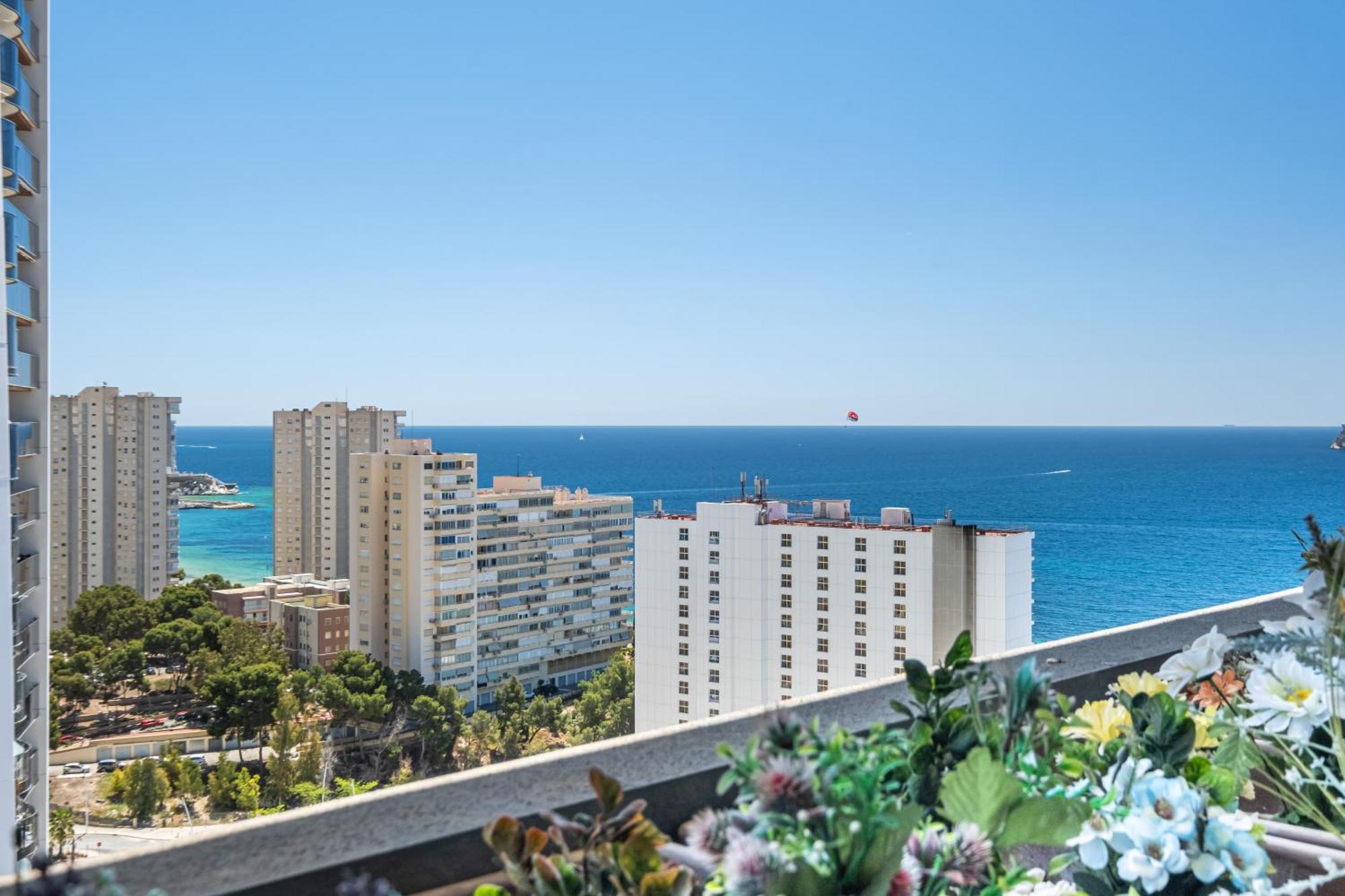 Sunset Waves 18-35 Poniente Beach Resort Μπένιντορμ Εξωτερικό φωτογραφία